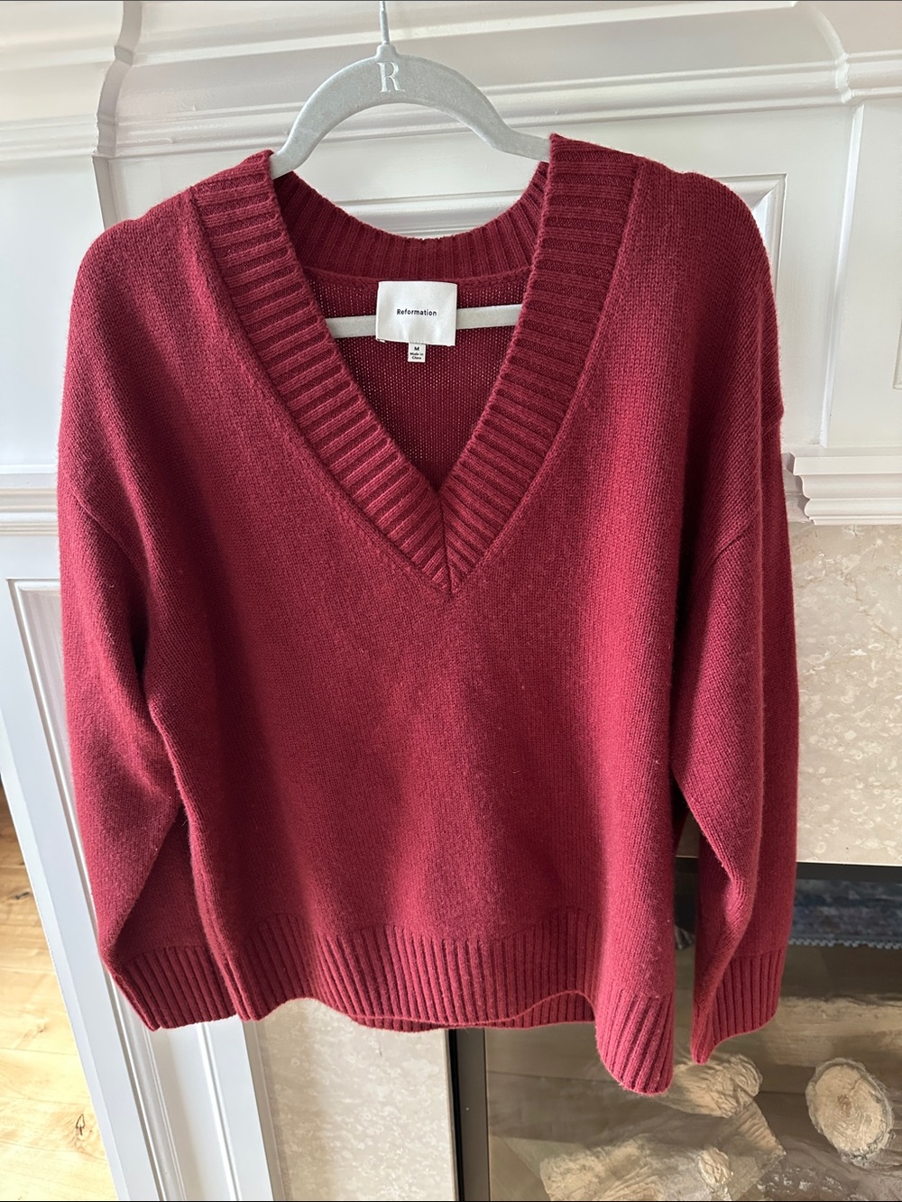 Reformation Jadey Cashmere V-Neck Sweater in Burgundy